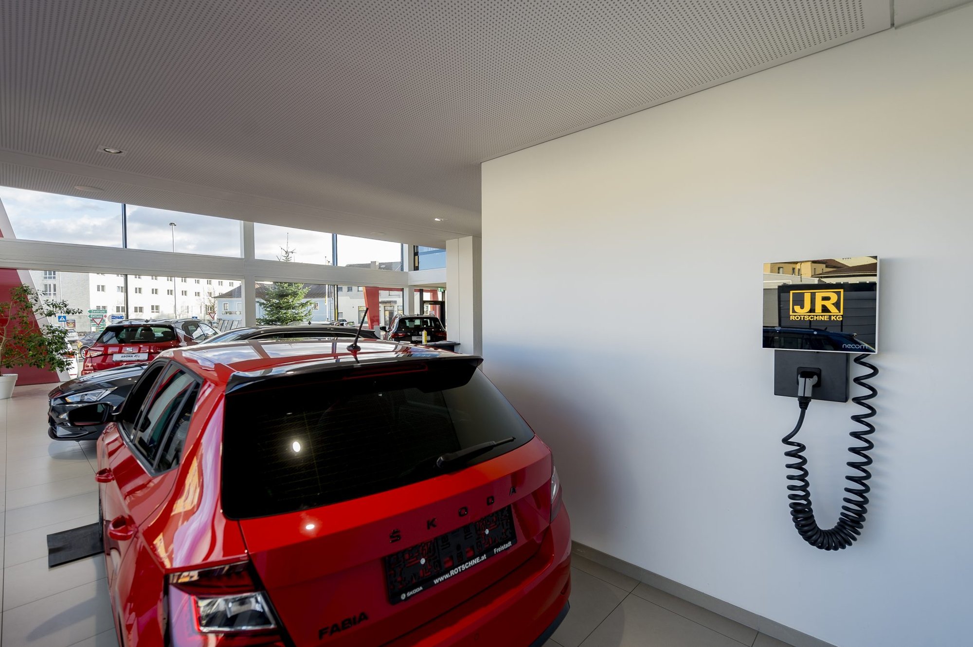 2021-12-20-NEOOM-Autohaus-Rotschne-Freistadt_025-1-scaled